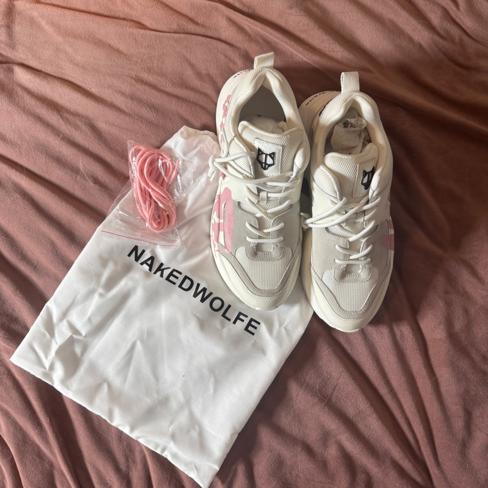 NWT Naked Wolf Track Logo Pink Size 11 US 41 EU. Graffiti Platform Sneakers